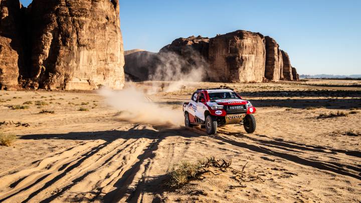 Alonso con el Toyota en Arabia Saudí.
