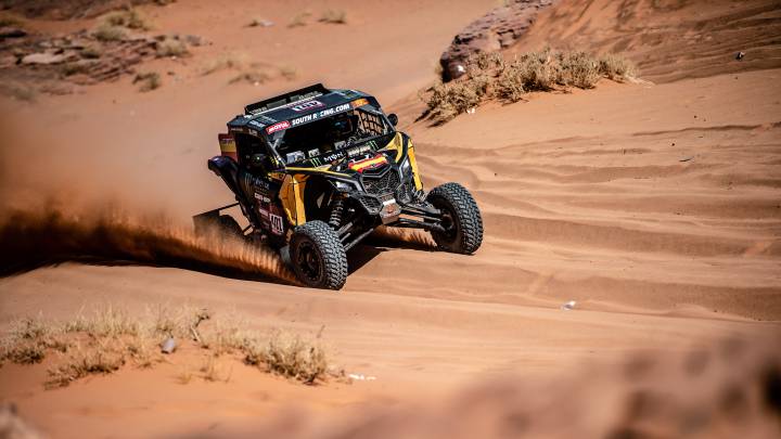 Gerard Farrés con el buggy en el Dakar.