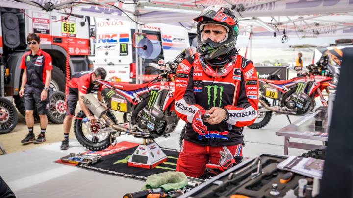 El piloto, Paulo Gonçalves, ha muerto durante la séptima etapa del Rally Dakar.