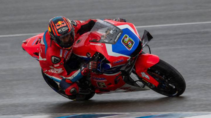 Honda adelanta los deberes de los Márquez