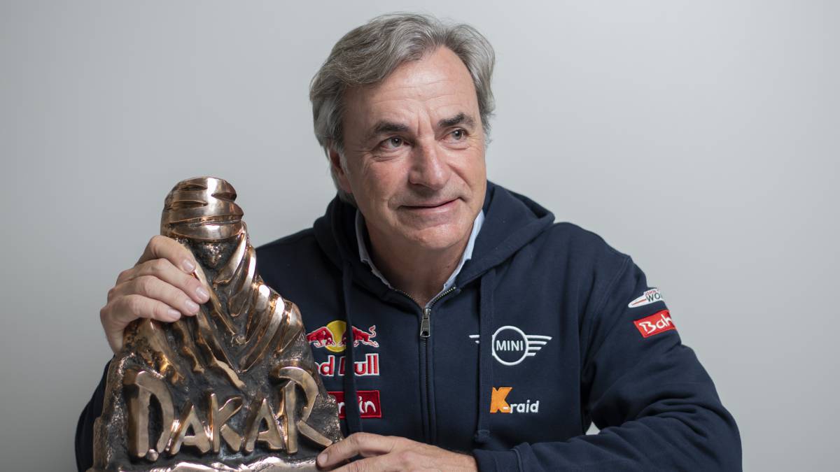 Carlos Sainz con el \'Touareg\' en AS.