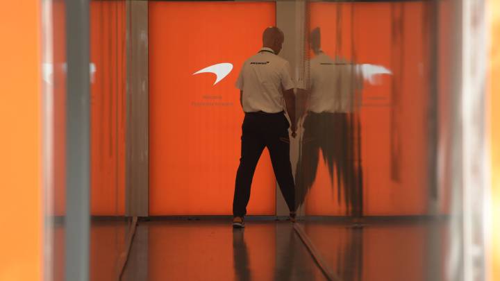 El box de McLaren, en Australia (F1 2020).