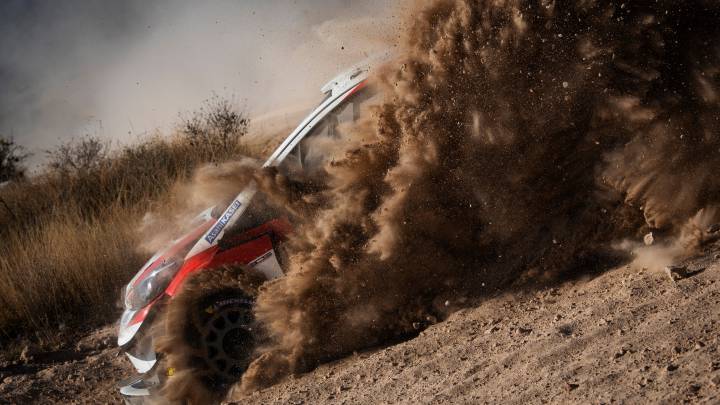 Sebastien Ogier se acerca a su primer triunfo con Toyota