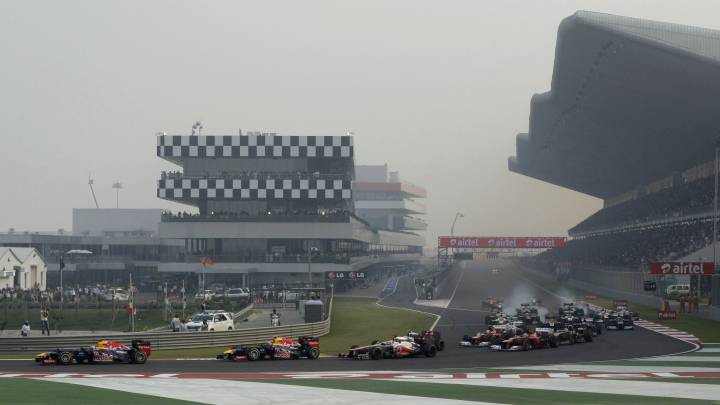 Salida del GP de la India de 2012 en el Circuito Internacional de Buddh.