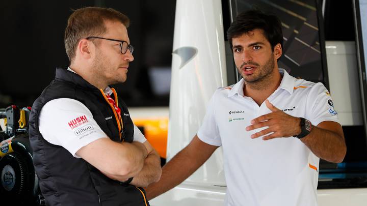 Andreas Seidl y Carlos Sainz (McLaren).