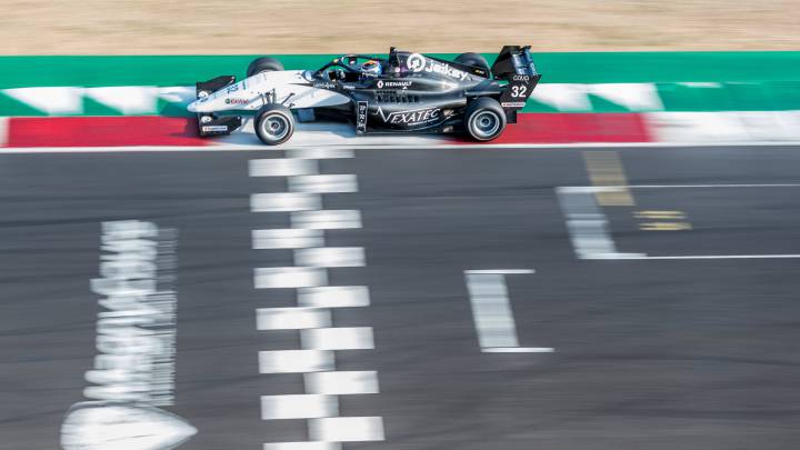 Vidales sigue a lo suyo: segundo y tercero en Magny-Cours