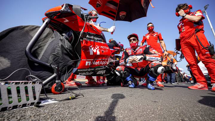Ni Dovizioso se cree que vaya líder de MotoGP este año