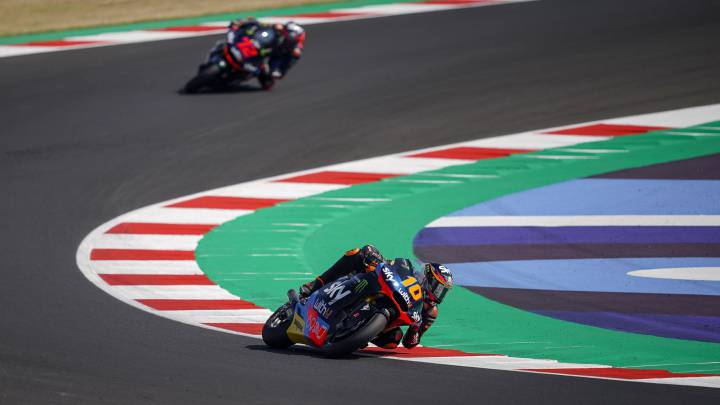 Marini, récord y pole en su última vuelta de FP2
