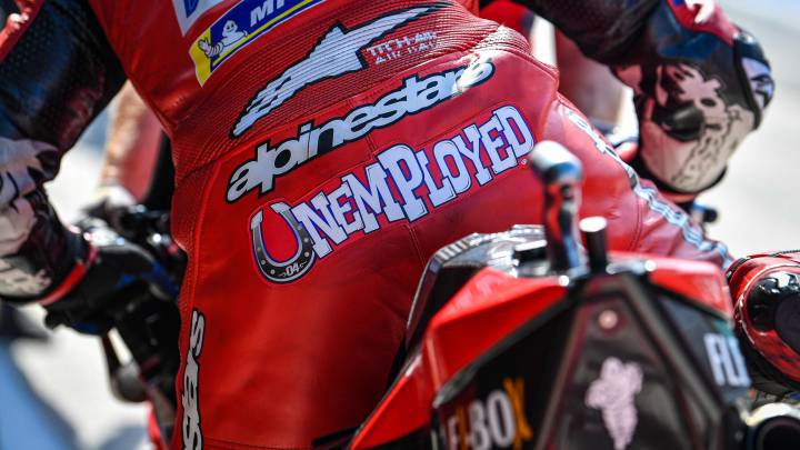 Dovizioso tira de ironía y no sólo por lo de 'desempleado'