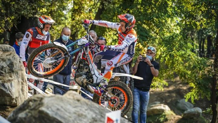 Toni Bou celebra su Mundial con un nuevo triunfo en Italia
