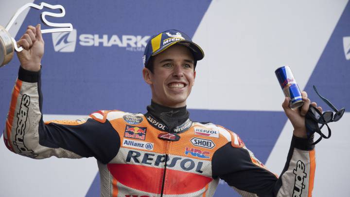 Álex acaba con la maldición de Marc en Honda