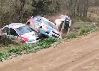 Increíble y peligroso: ¡cinco accidentes seguidos en la misma curva!