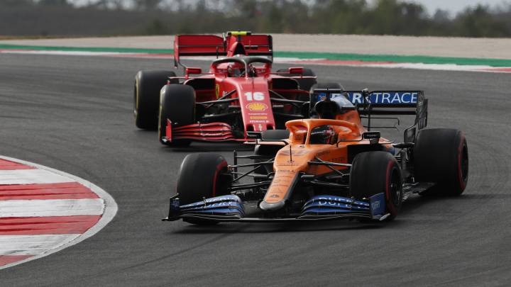 Carlos Sainz (McLaren MCL35) y Charles Leclerc (Ferrari SF1000). Portimao, Portugal. F1 2020.