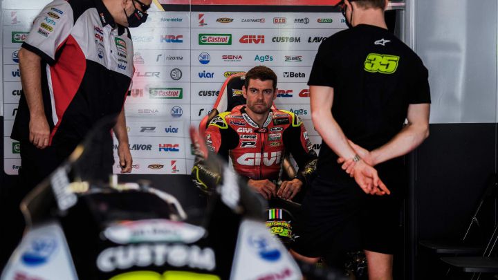 Hubo fiesta de MotoGP en Valencia: asaltaron el box de Mir