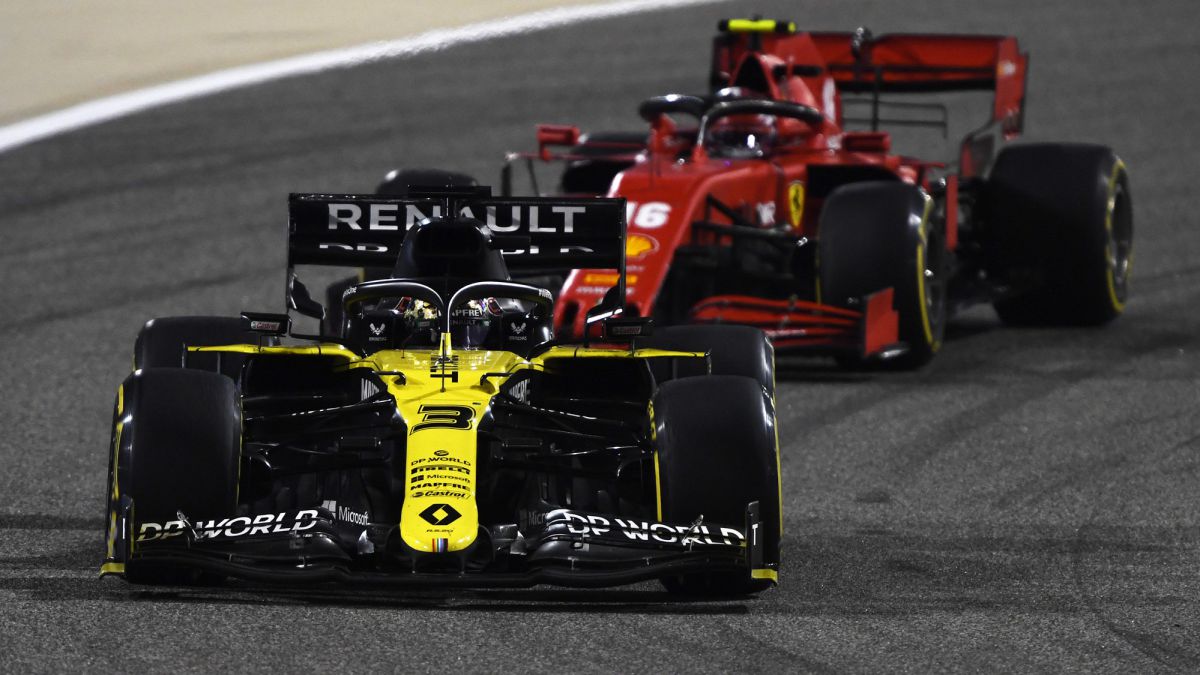 Daniel Ricciardo (Renault RS20) y Charles Leclerc (Ferrari SF1000). Bahréin, F1 2020.