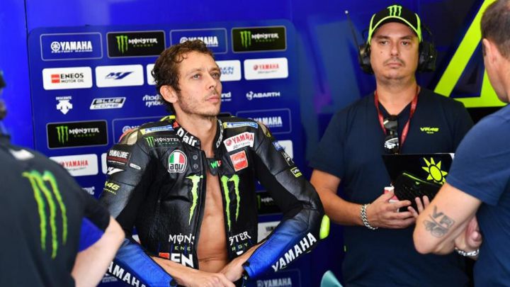 "Rossi decidirá su futuro tras seis o siete carreras"