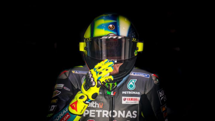 Rossi responde a Lucchinelli: "Antes me lamía el culo"