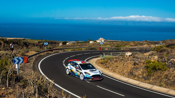 Cruz, intratable en Tenerife