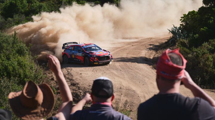 Tanak se tira a por la corona de Sordo, que es segundo