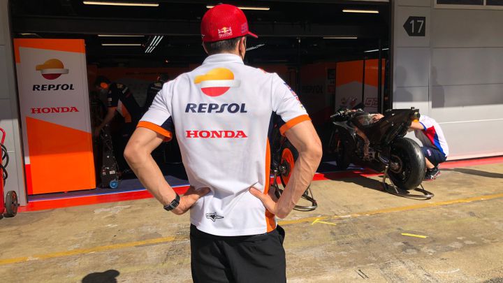 Maverick es 'Mister Monday' y Márquez se dio 87 vueltas