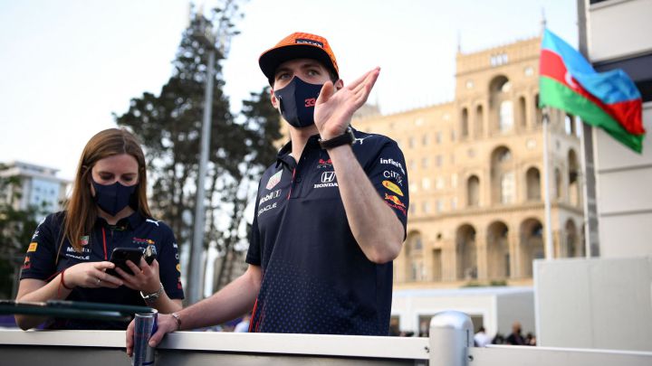 Verstappen: "Mi teléfono vibraba y no sabía qué pasaba"