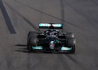 Mercedes admite su error de dejar solo a Hamilton