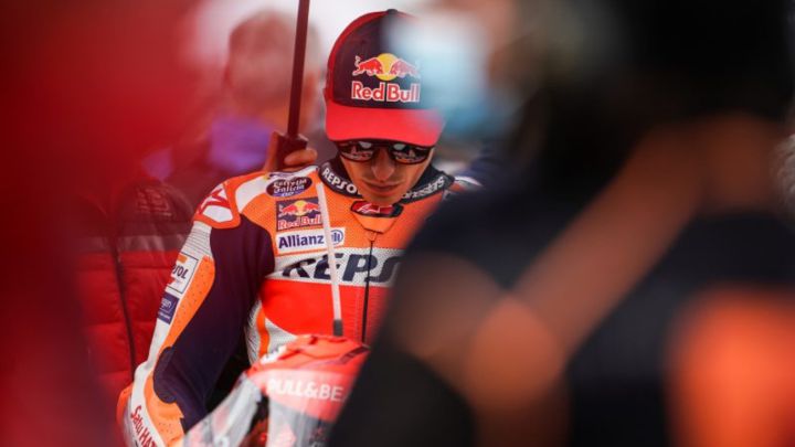 Marc Márquez en la parrilla de salida antes de la carrera en el GP de Gran Bretaña