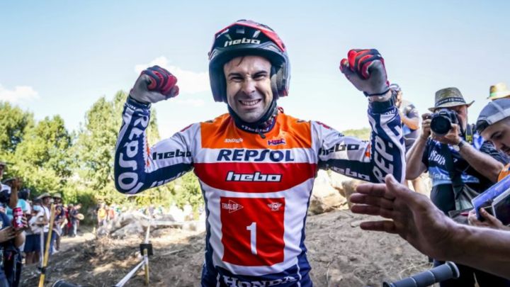 Toni Bou después de sumar otra victoria junto a HRC en el TrialGP