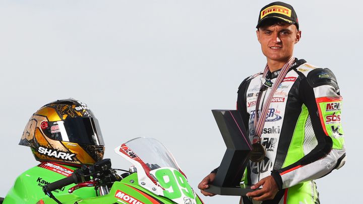 Adrián Huertas, campeón de SSP300, da el salto a Supersport