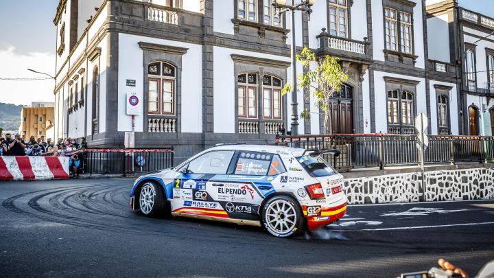 Efren Llanera durante el rally de las Islas Canarias
