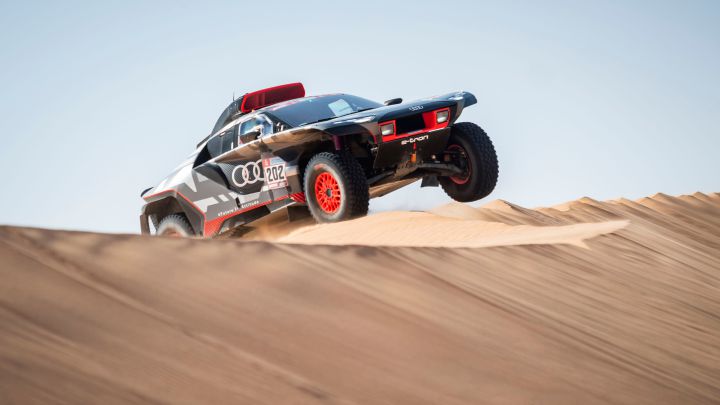 Carlos Sainz con el Audi durante la décima etapa del Dakar