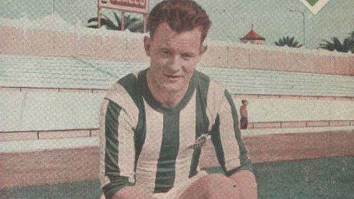 Törbjorn Jonsson, con la equipación del Betis.