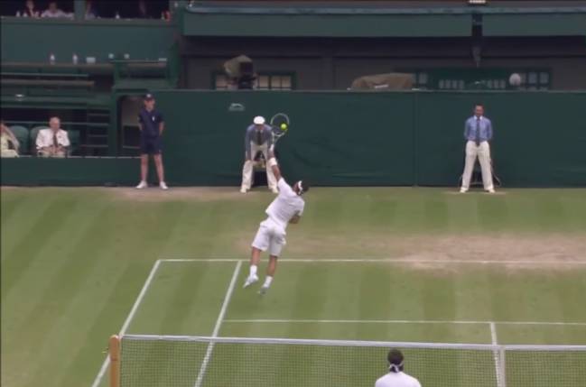 nadal_smash_backhand_wimbledon
