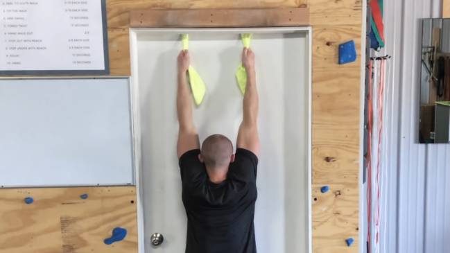 towel pull up