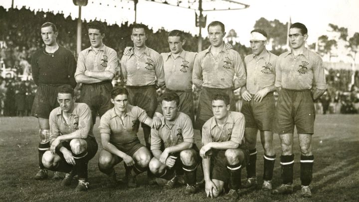 Alineación de España contra Portugal, en Vigo el 28 de noviembre de 1937: de pie, Guillermo Eizaguirre, Ipiña, Chacho, Vergara, Quincoces, Vega y Aranaz. Abajo, Ciriaco, Vázquez, Gallart y Epi.