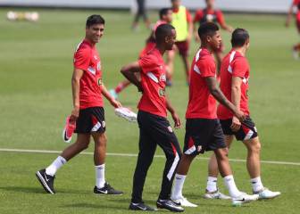 La selección completa su primer entrenamiento