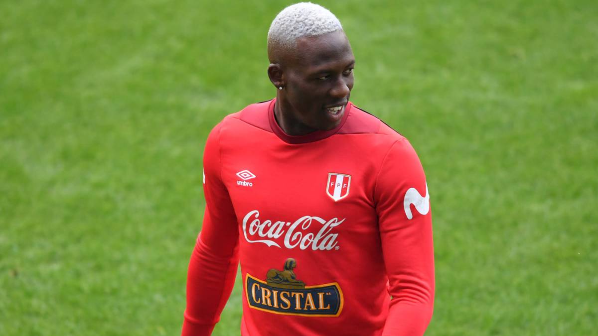 Advíncula, sobre Francia: "Vamos a jugarles de igual a igual"