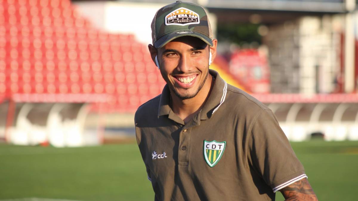 El extremo peruano marcó hoy su primer gol en la Liga portuguesa, un derechazo desde fuera del área con el que consiguió rascar un punto.