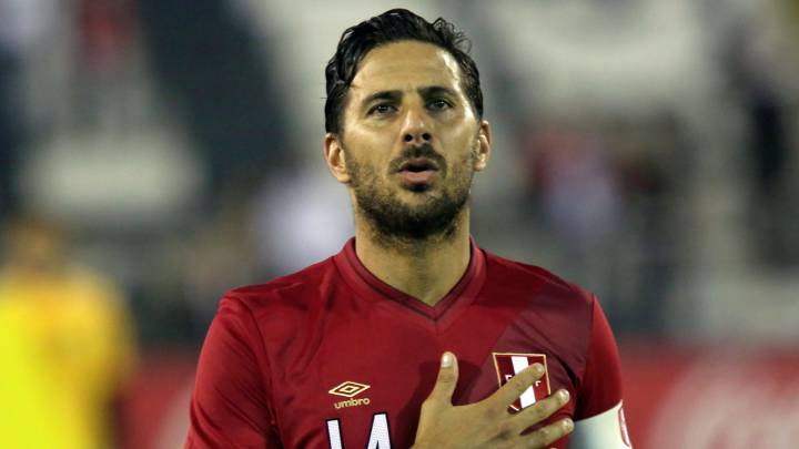 Pizarro, resignado con Gareca, se ve fuera de la Blanquirroja