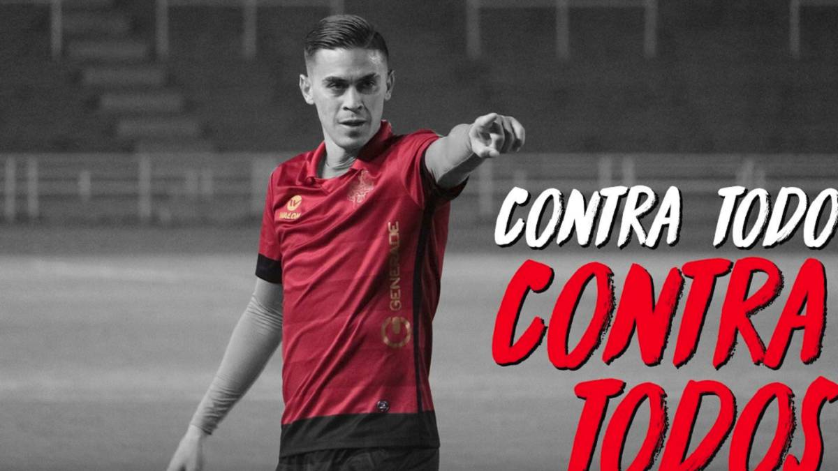 El colombiano Hernán Torres puso hoy a disposición el cargo de entrenador del Melgar por las supuestas malas actuaciones de los árbitros.