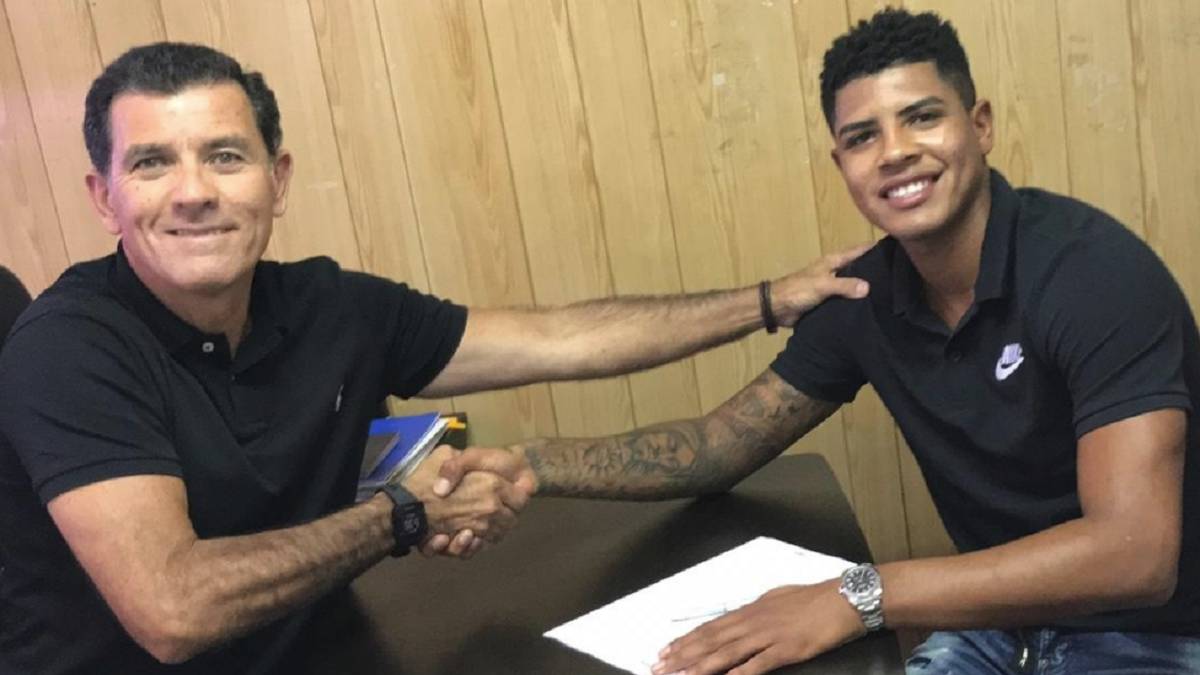 El cuadro blanquiazul hizo oficial la llegada del centrocampista internacional con Perú, que había pasado las últimas dos campañas en Veracruz.