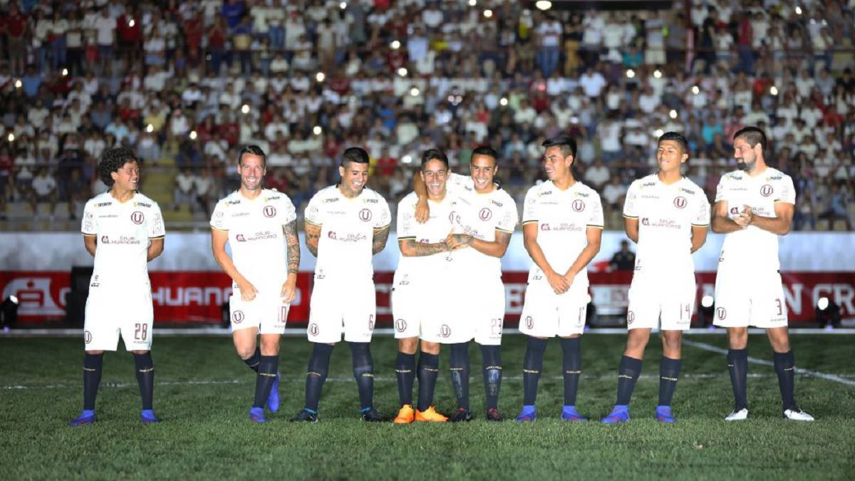 El equipo de Nicolás Córdova, después de vencer a César Vallejo, festejó en la noche de Trujillo y los jugadores fueron grabados y fotografiados.