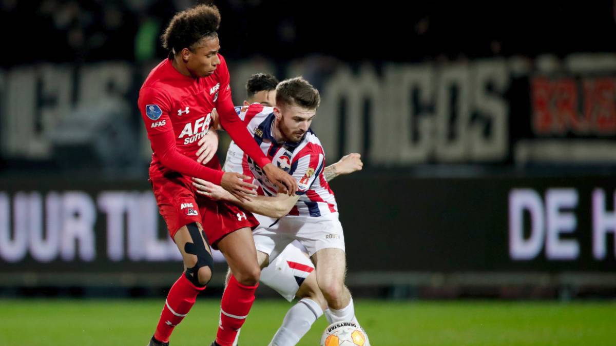 El mediocentro peruano jugó los 120 minutos del duelo de semifinales ante el AZ y logra un éxito rotundo a pocos meses de llegar al Willem II.