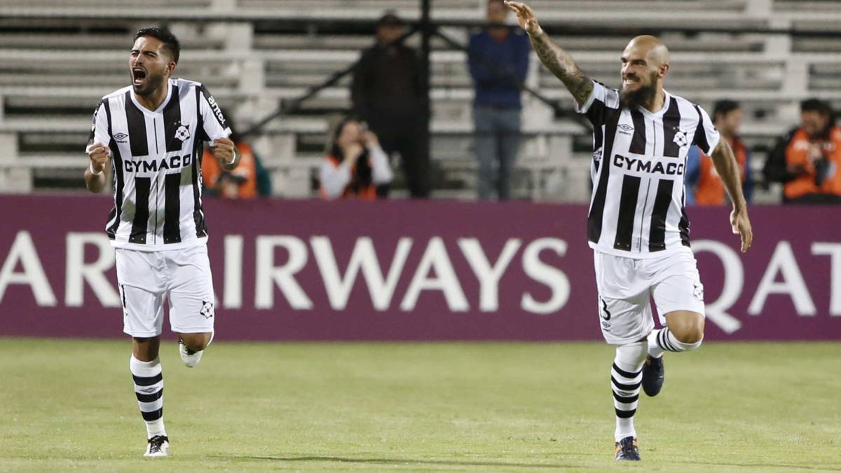 Sigue con comentarios en vivo el partido de Copa Sudamericana que mide a Montevideo Wanderers con Sport Huancayo, a través de As.com.
