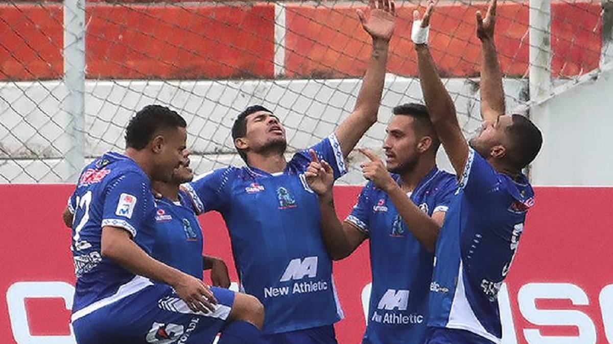 El equipo de la ciudad de Desaguadero, situada una parte en Perú y la otra en Bolivia, ascendió en 2017 y ahora pelea por el liderato tras siete fechas.