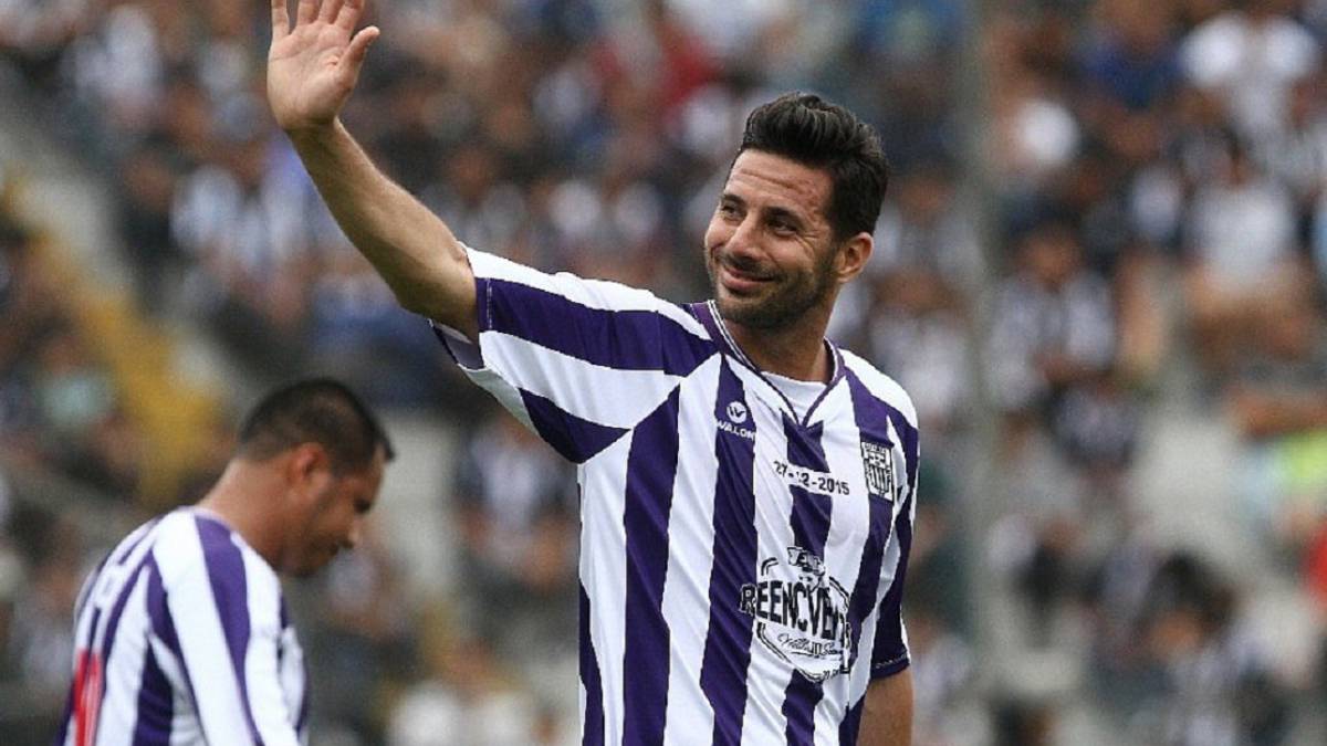 "La llegada de Claudio Pizarro a Alianza está en un 90%"
