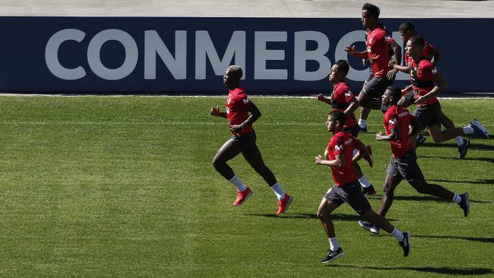 Flores y Carrillo, las sorpresas de Gareca contra Uruguay