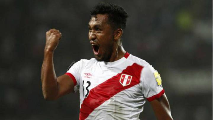 Cambio en el futuro de Renato Tapia: sigue en el Feyenoord