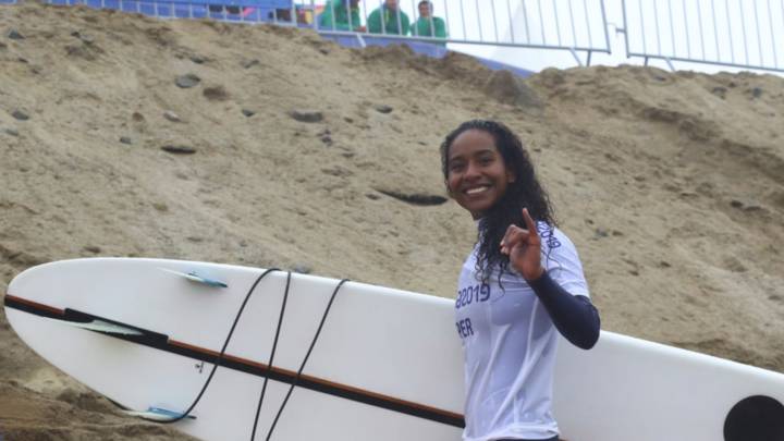 María Fernanda Reyes asegura la segunda medalla en surf para Perú