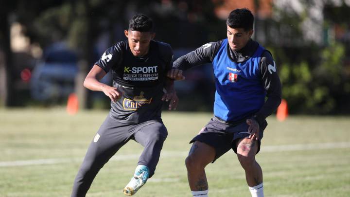 Gareca prueba con Ascues, Costa y Callens para Uruguay
